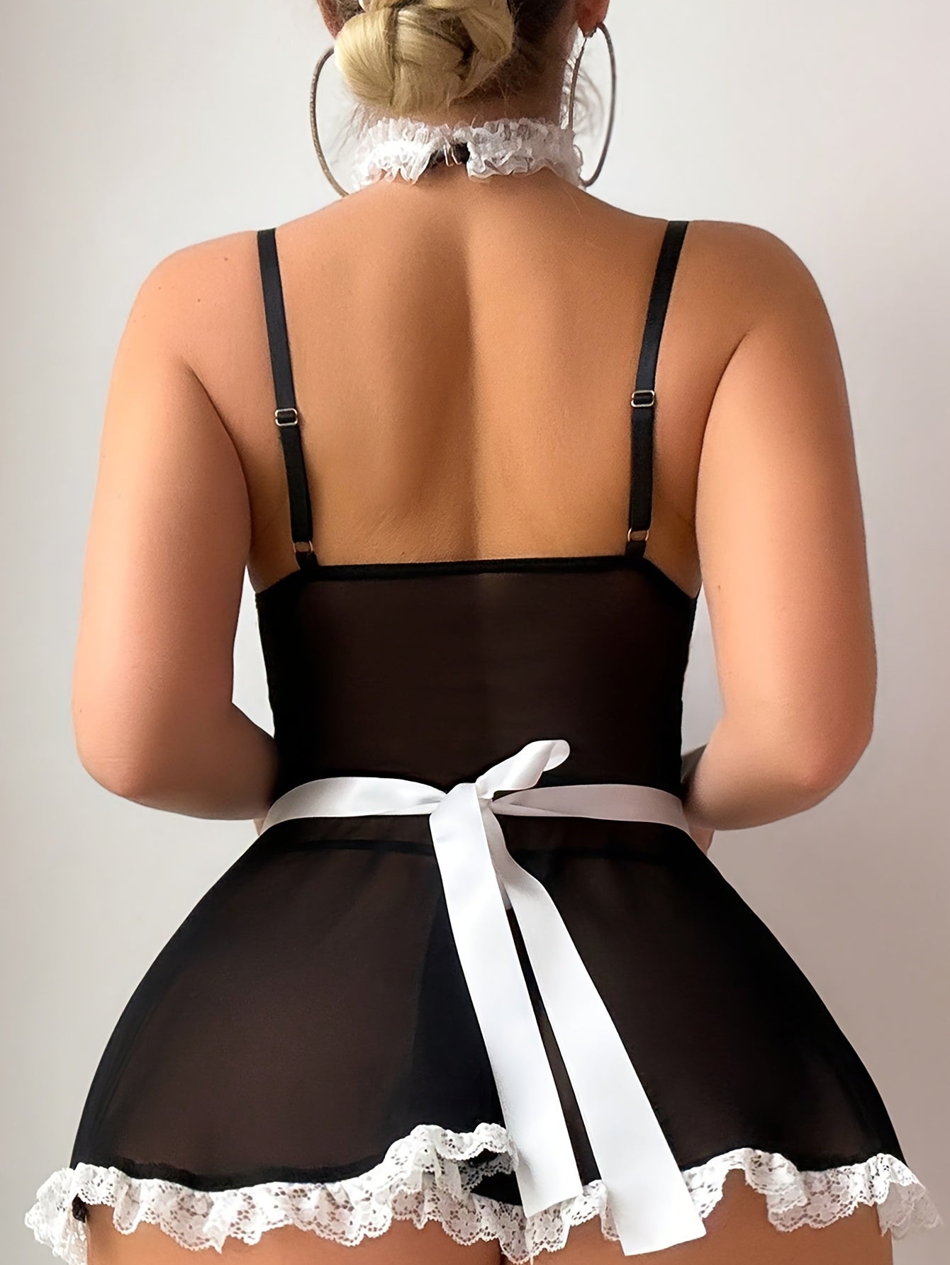 Women'S Sexy Maid Costume - Black & White Lace Lingerie with Front Bow Accent, No Padding Slip-On Role-Play Outfit for Parties, Cosplay & Seductive Maid Role-Playing, Maid Lingerie, Party Attire, Playful Design, No Padding De